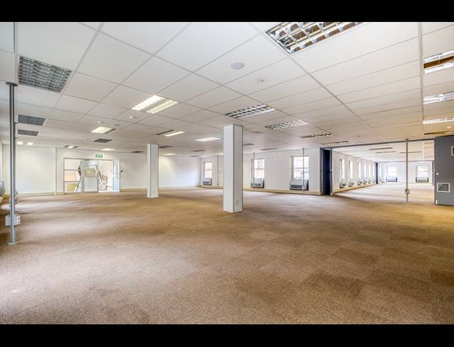 3,513M² OFFICE FOR SALE IN FERNDALE